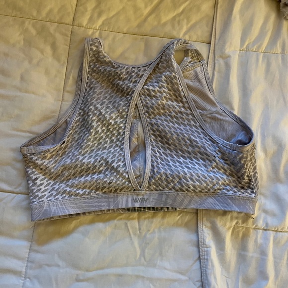 Peloton Sports Bra - Picture 3 of 4